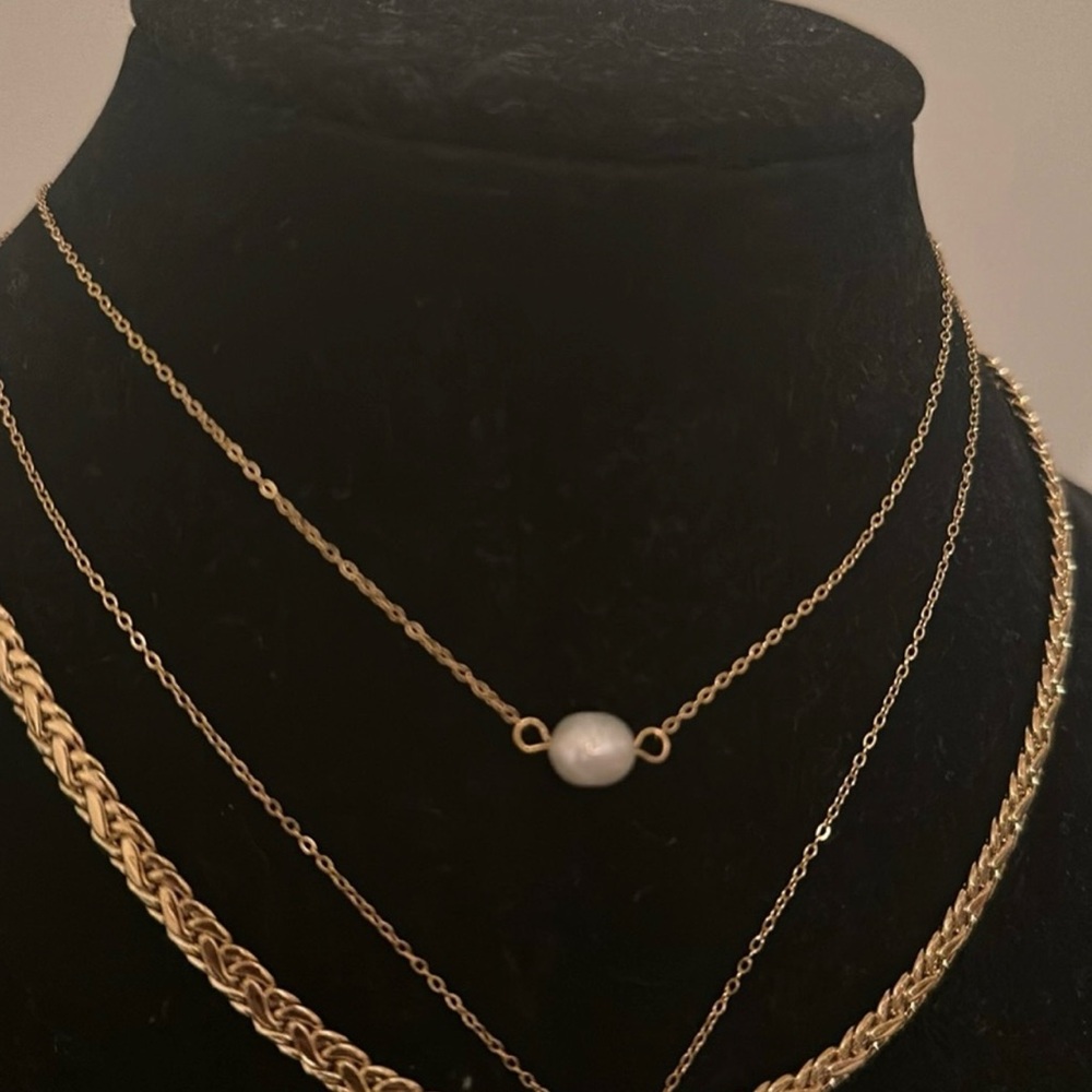 RAMLA Pearl Chocker Necklace - Picture 3 of 4